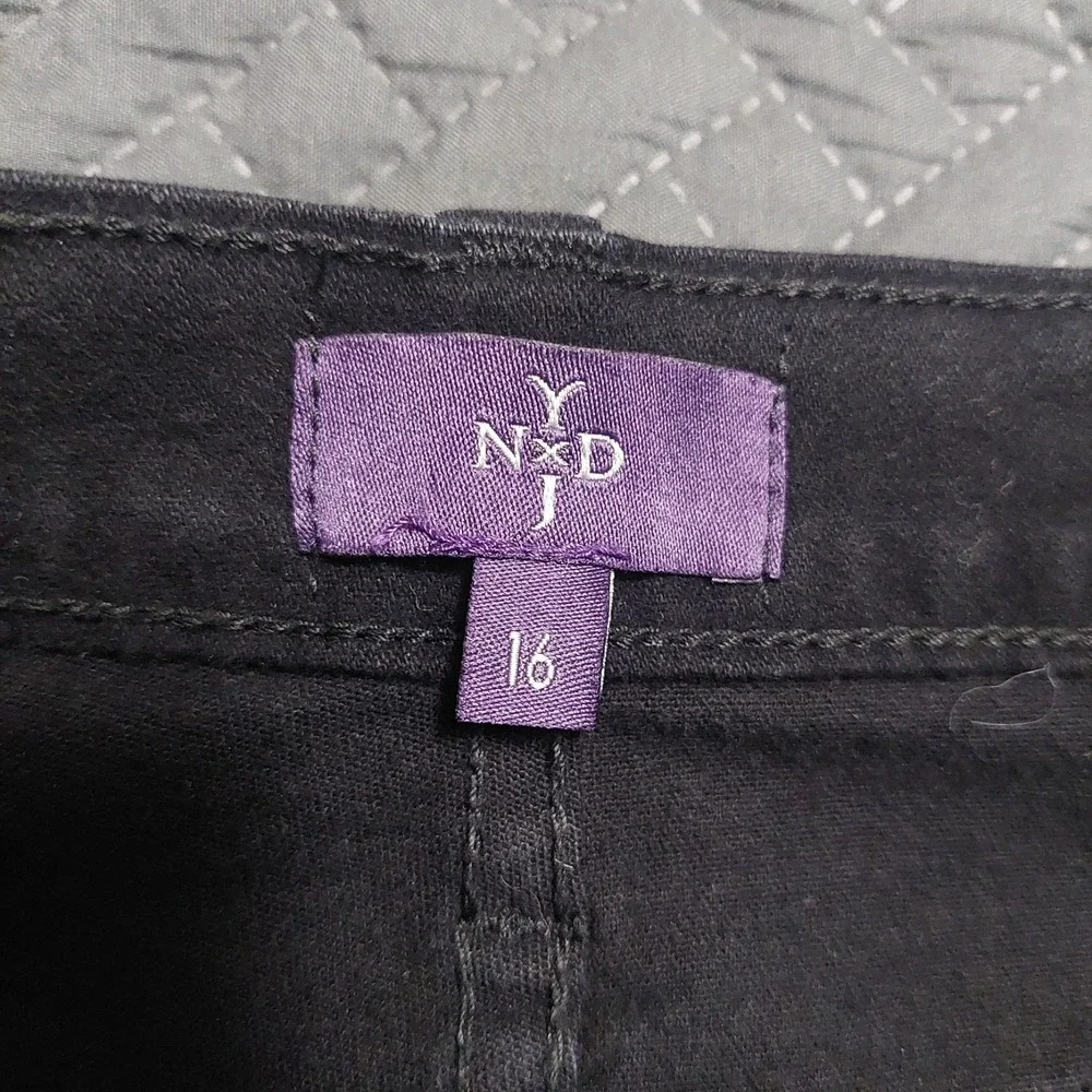 NYDJ Womens 16 Bootcut Jeans Lift & Tuck Stretch Black Beaded Back Pockets USA - Picture 7 of 11